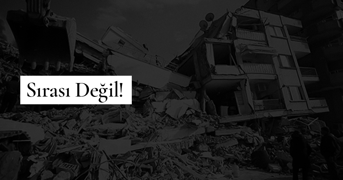 İçinde yaşadığımız sürece dâir, kısa vâdeli çözümler gerekmektedir. Şu ânda dünün muhakemesi değil, ânın sıkıntıları gündeme alınmalıdır. Türkiye’mizin her bir köşesinden hazırlayıp gönderdiğimiz yardımlar, uygun koşullarda ve kontrollü olarak dağıtılmalıdır. Yardımlarda da hassasiyetli ve insaflı davranılmalıdır.